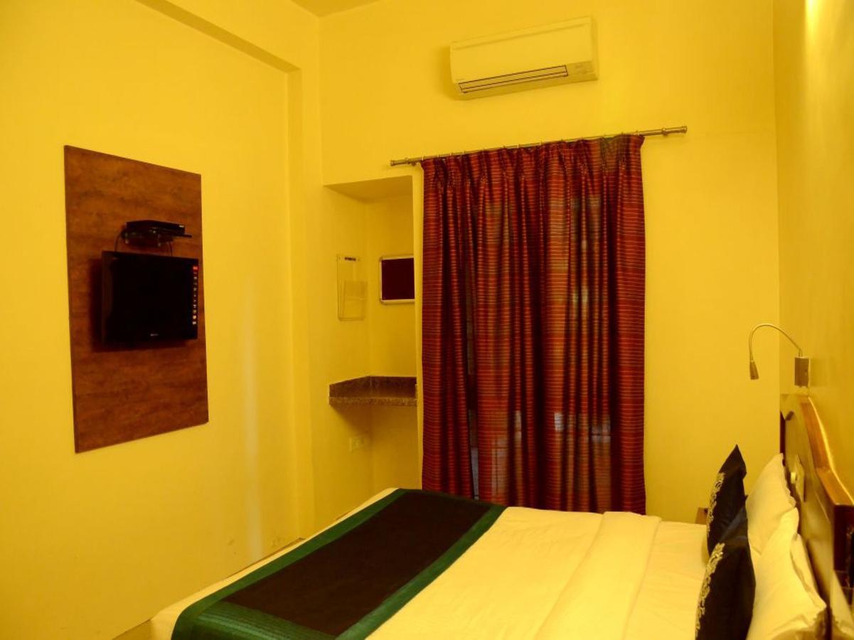 Hotel Ashiyana Pune Zewnętrze zdjęcie